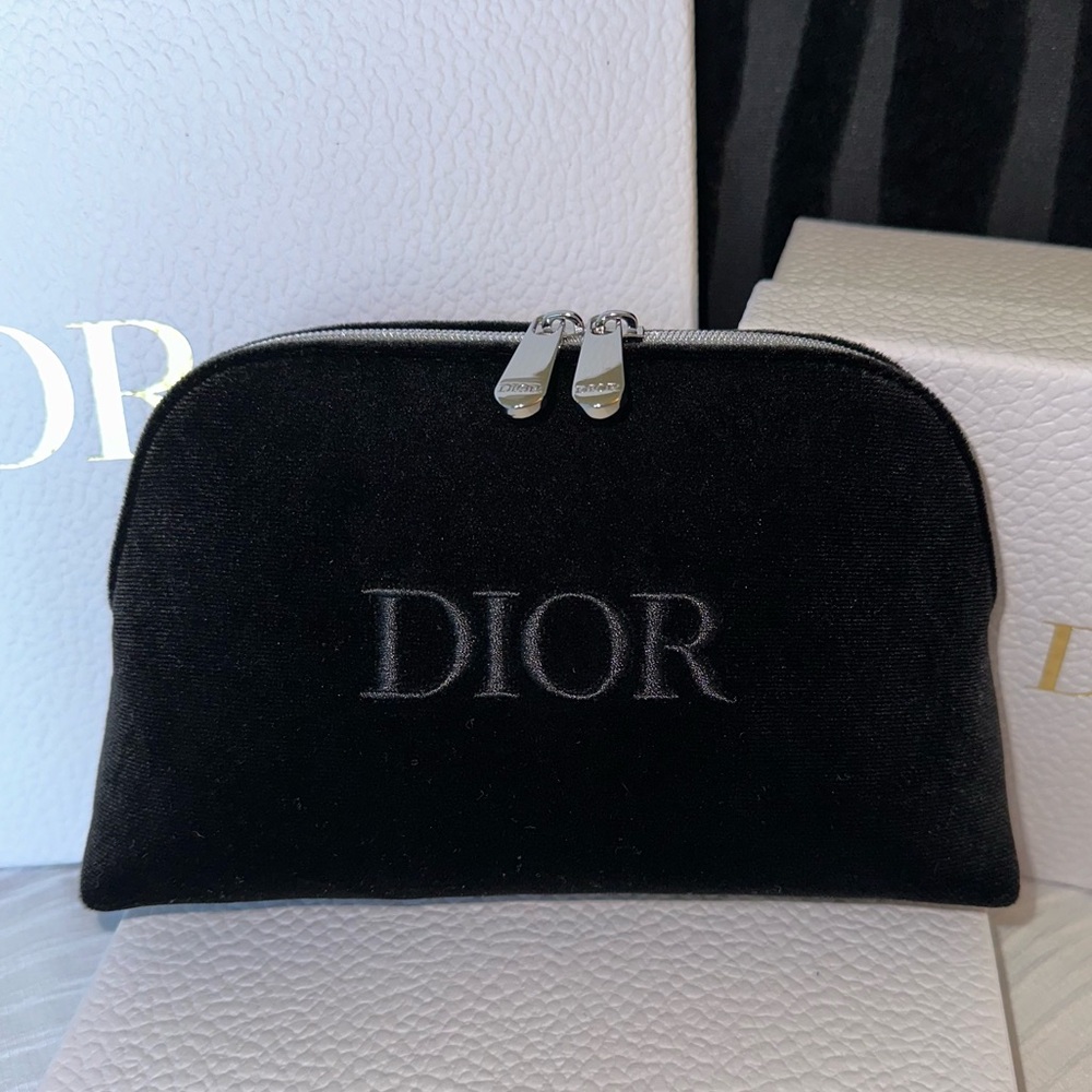 Dior Beauty Pouch - Picture 2 of 9